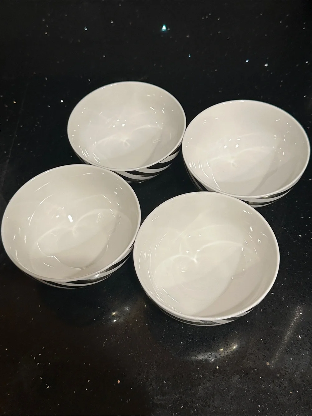 Set of 4 Nicole Miller Home White & Glossy Gold Chevron Striped Porcelain Bowls